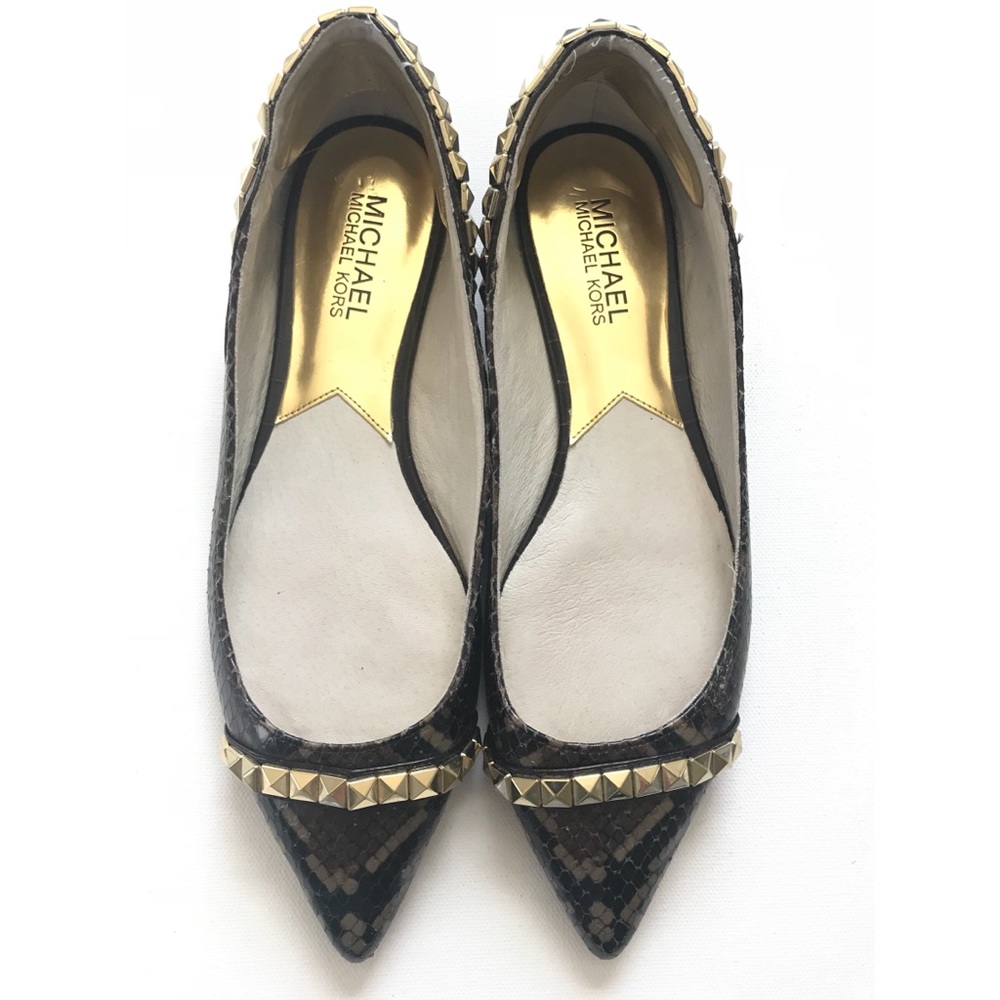 Micheal Kors Haya Embossed Zipper Flat size 7M